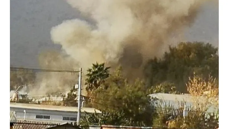 Al incendio de La Pincoya (Huechuraba) han llegado varios cuerpos de Bomberos.