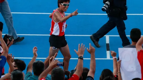 Deportista chileno hizo trizas el récord de Arturo Vidal en trotadora