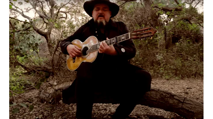 Alain Johannes revela nuevo sencillo