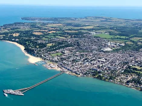 Reino Unido probará en la pequeña Isla de Wight un nuevo sistema de rastreo de coronavirus