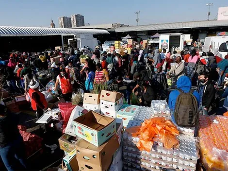 Cientos de personas se aglomeran en La Vega Central
