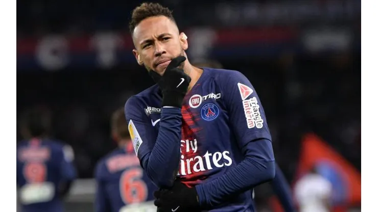 Neymar está forzando su salida del equipo parisino.