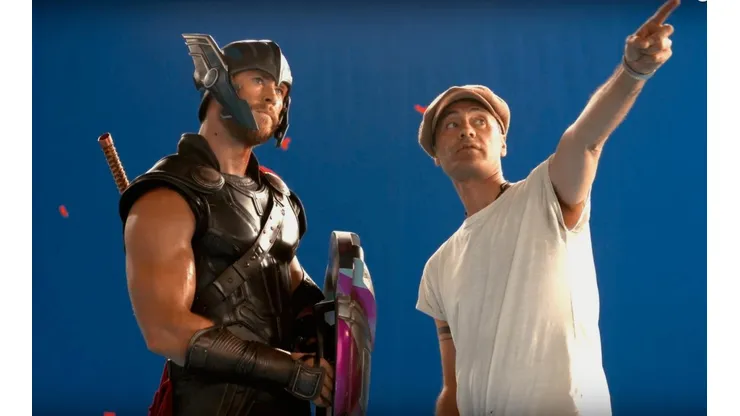 Taika Waititi ya dirigió a Chris Hemsworth en "Thor Ragnarok".