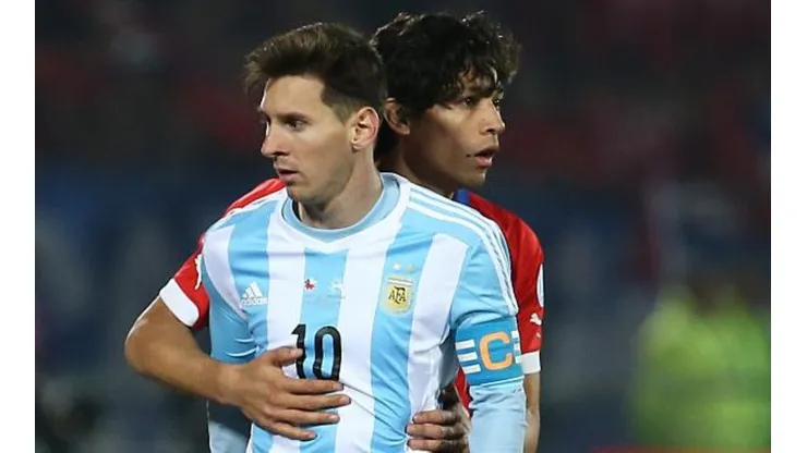 Fernández con Messi en la final de 2015