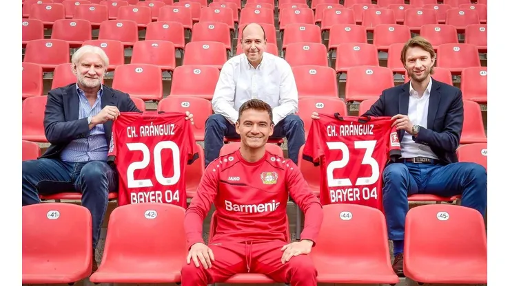 Charles Aránguiz firma nueva contrato con el Leverkusen