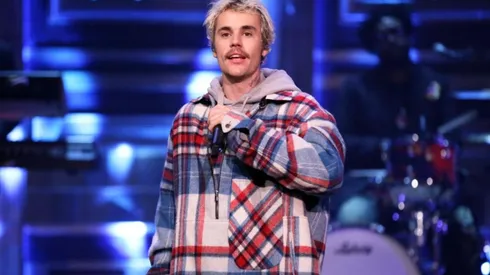 Justin Bieber rompió la cuarentena para irse a surfear