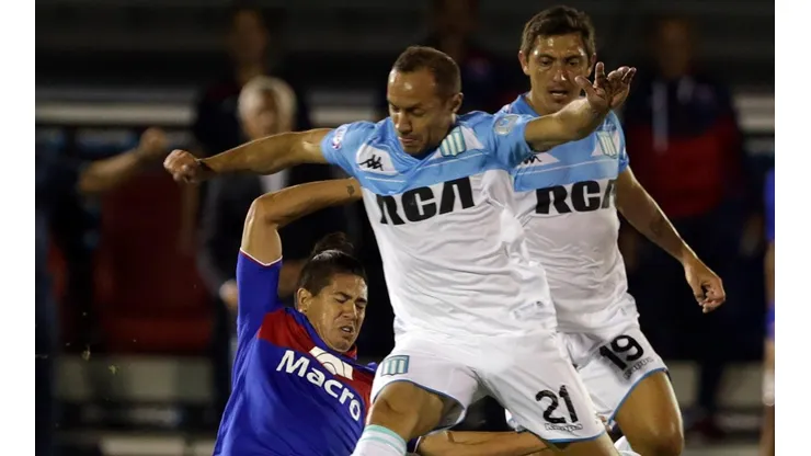 Marcelo Díaz forma parte del plantel campeón junto a Racing en aquella ocasión.