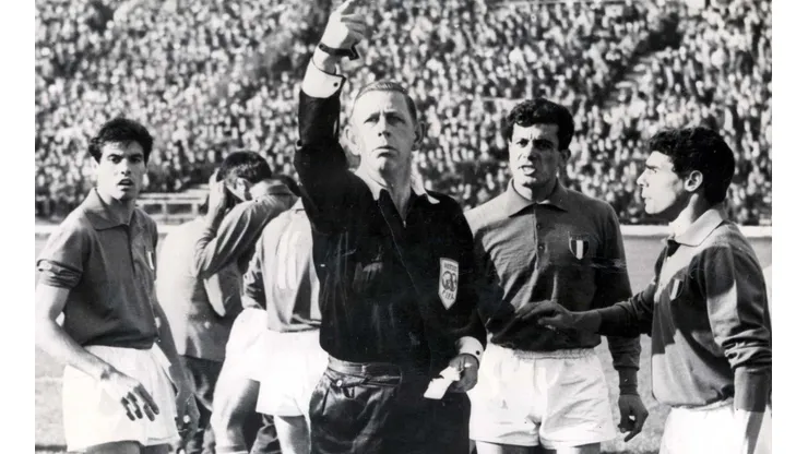 El partido de Chile ante Italia es recordado como el más violento de los mundiales.