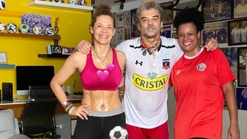 Pibe Valderrama con la camiseta del Cacique