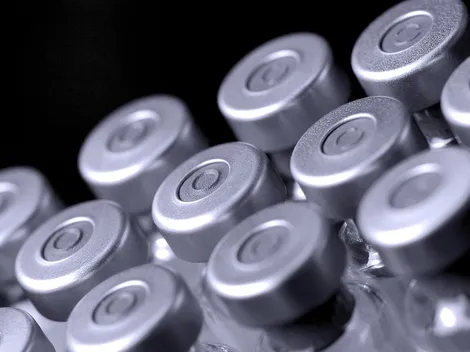 La vacuna contra el coronavirus de la Universidad de Oxford pasó la prueba en monos