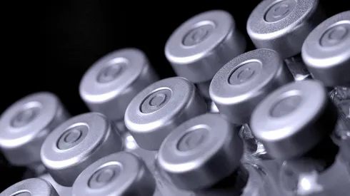 De resultar bien las pruebas en humanos, la vacuna podría estar en septiembre.