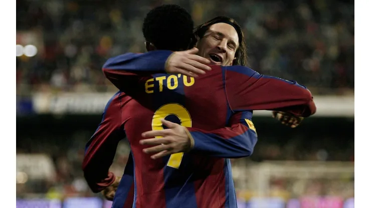 Eto'o y Messi festejan.