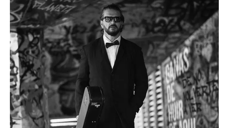 Ricardo Arjona no sacaba material nuevo desde 2017.