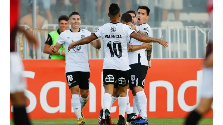 Colo Colo arrasa en el escudo más bonito según Marca