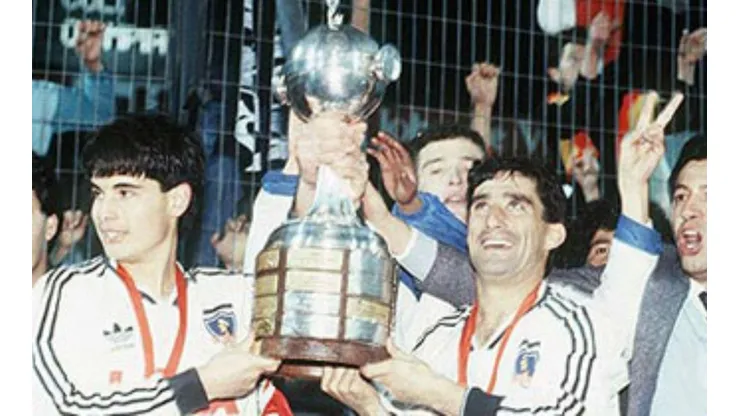 Colo Colo levantando el título continental en 1991.