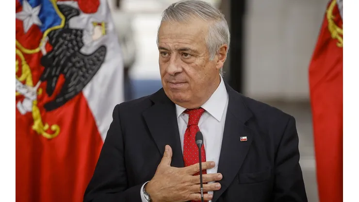 El ministro Mañalich cerró sin explicación su cuenta de Twitter.