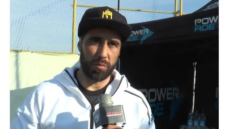 El portero Claudio Bravo dio una charla durante 2018 en el sector sur de Santiago.