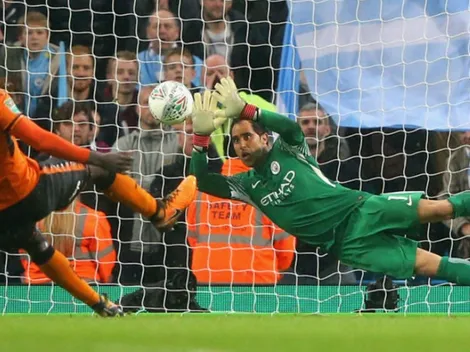 Un grande de Europa rechaza a Claudio Bravo: "Está muy viejo"