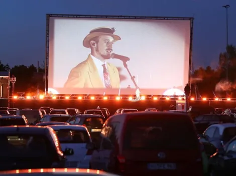 Vuelve un clásico: preparan últimos detalles del nuevo autocine en Espacio Broadway