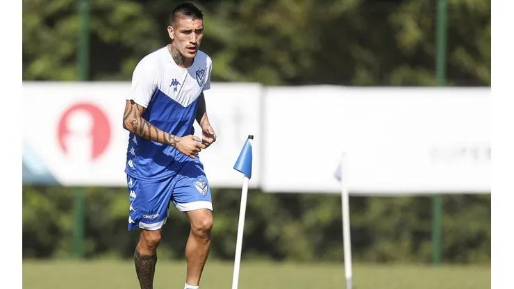 Ricardo Centurión en los entrenamientos de Vélez Sarfield