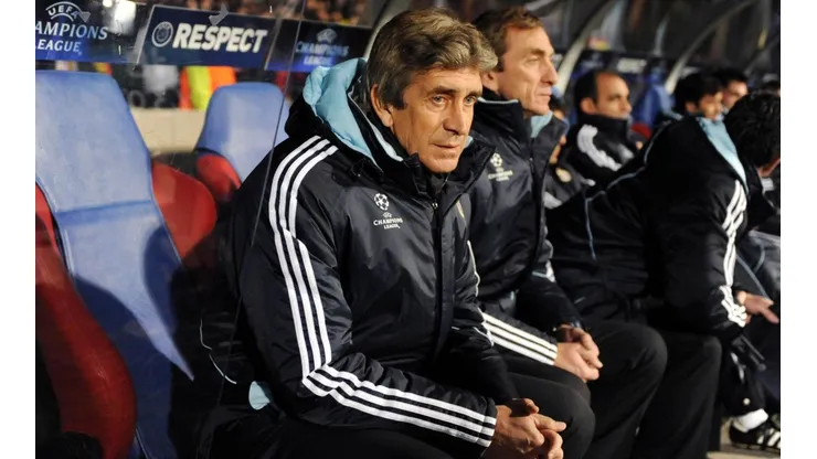 Manuel Pellegrini en el banco del Real Madrid