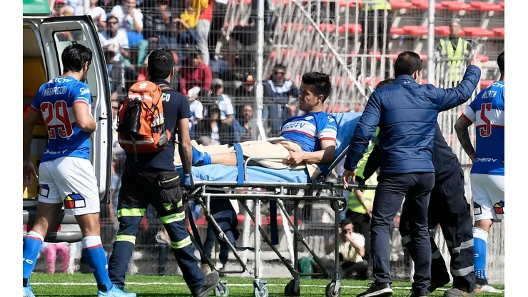 Francisco Silva en el partido frente a Unión La Calera donde sufrió una grave lesión