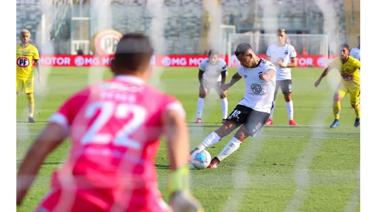 Colo Colo está inmerso en un profundo quiebre entre el plantel y la dirigencia