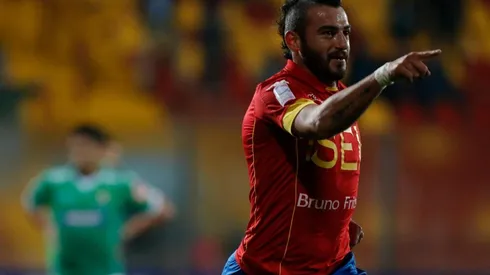 Salom dice que está tramitando la nacionalidad chilena.