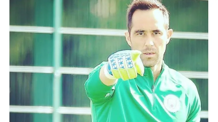 El Gato Osbén solo tuvo palabras de elogios para Claudio Bravo.