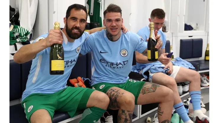 Bravo y Ederson en el City