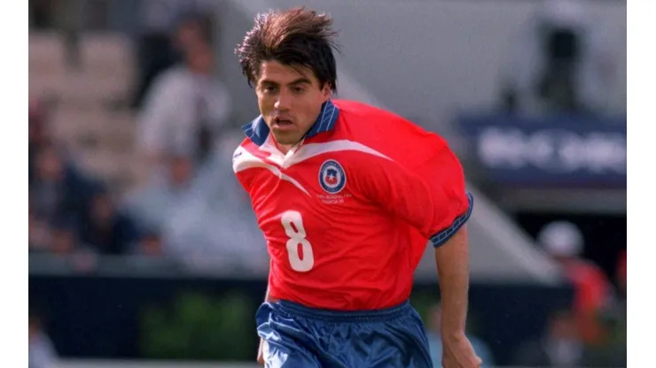 Acuña jugando el Mundial de Francia 1998