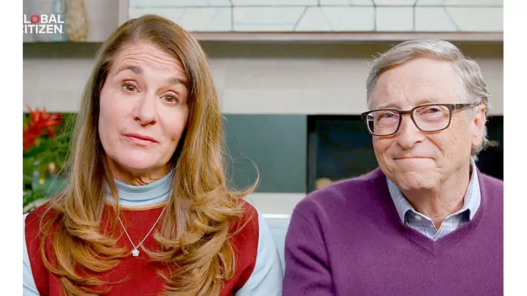 Bill Gates junto a su esposa Melinda Gates han financiado las investigaciones contra el coronavirus.