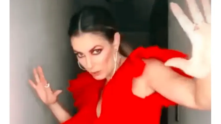 Eugenia Lemos se viste de gala hasta en su casa con la cuarentena