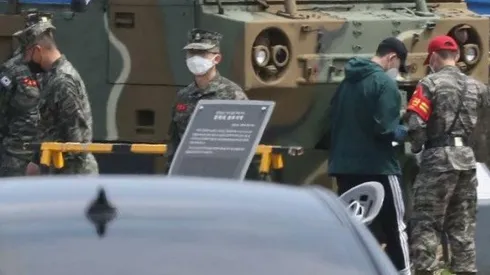 Son se presenta a hacer el servicio militar