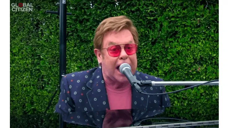 Elton John mostró una vez más su energía y potencial en el piano.