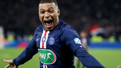 Kylian Mbappé festejando un gol con el PSG