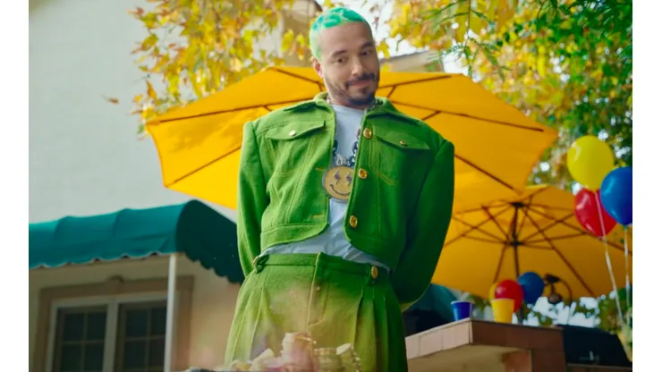 Este es el sexto video que J Balvin saca para las canciones de su disco "Colores".