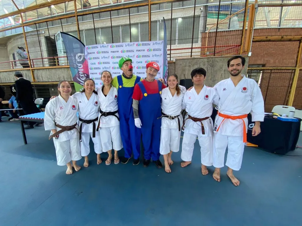 Carlos Soto como Luigi y Juvenal Olmos como Mario le pusieron color a la actividad