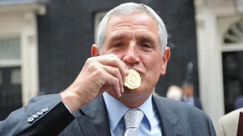 El coronavirus se llevó a una leyenda del fútbol inglés