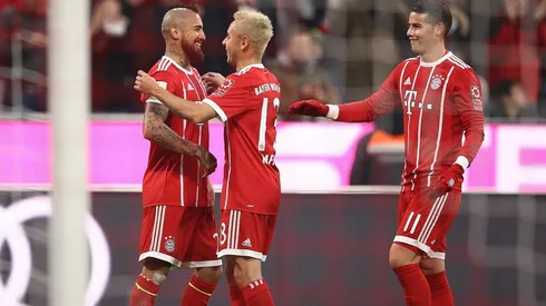 Vidal, Rafinha y James aparecen en la oncena