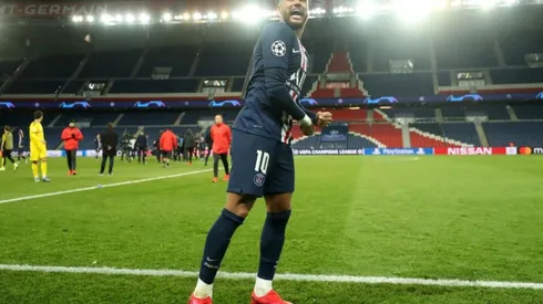 Neymar aún no aclara su futuro