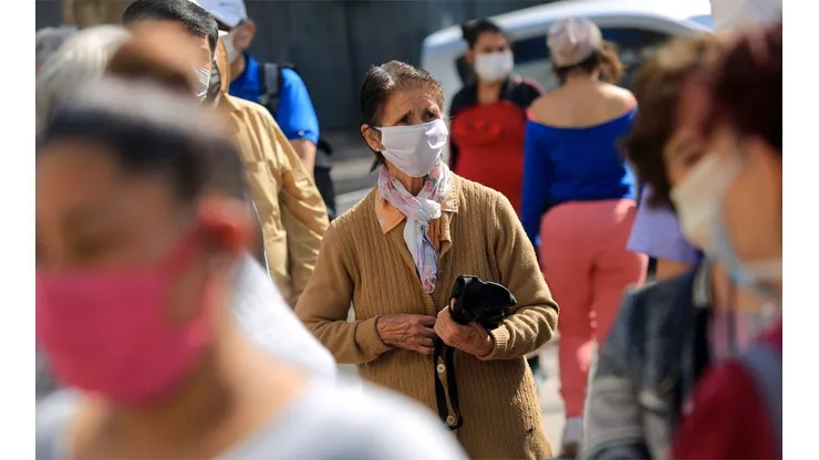 El Carnet Covid-19 certificará que una persona ya no contagia.