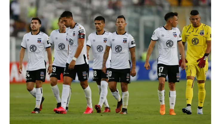 El plantel de Colo Colo negocia fórmulas ante la crisis económica que se avecina por el coronavirus.
