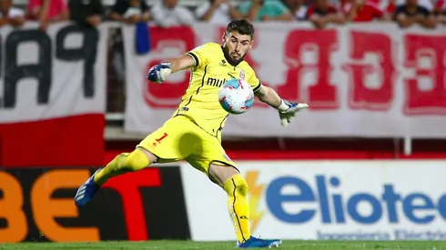 Paulo Garcés es prenda de garantía en el arco de Curicó Unido