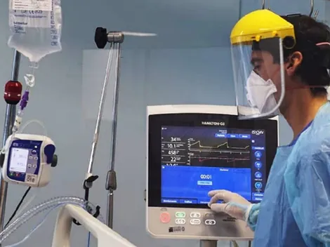 Ex delantero de Colo Colo hoy combate el coronavirus en la Posta Central