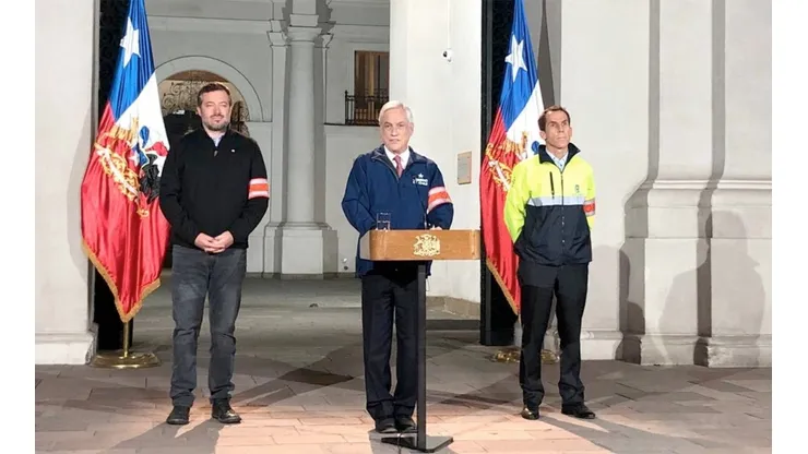 Piñera usó un brazalete que despertó la curiosidad de todos.