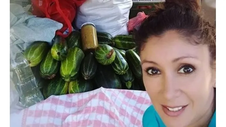 Angélica Sepúlveda ha tenido semanas de mucho trabajo con su pyme de frutas y verduras