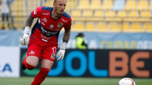 Cristián Campestrini en el arco de Everton de Viña del Mar