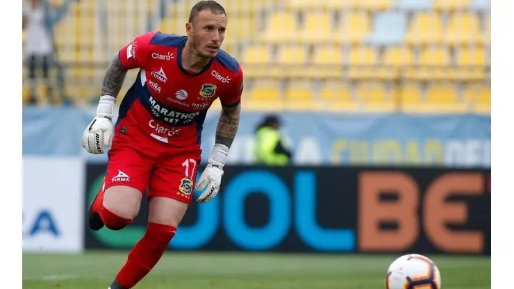Cristián Campestrini en el arco de Everton de Viña del Mar