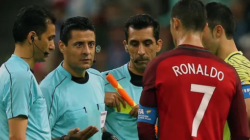 El duro palo de Claudio Bravo a CR7